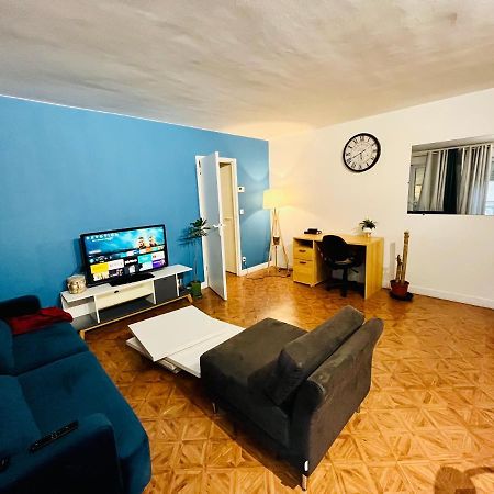דירות סנליס Stylish Unit In The Center Of Senlis מראה חיצוני תמונה