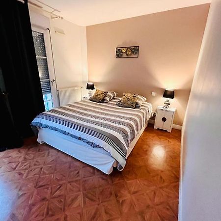 דירות סנליס Stylish Unit In The Center Of Senlis מראה חיצוני תמונה